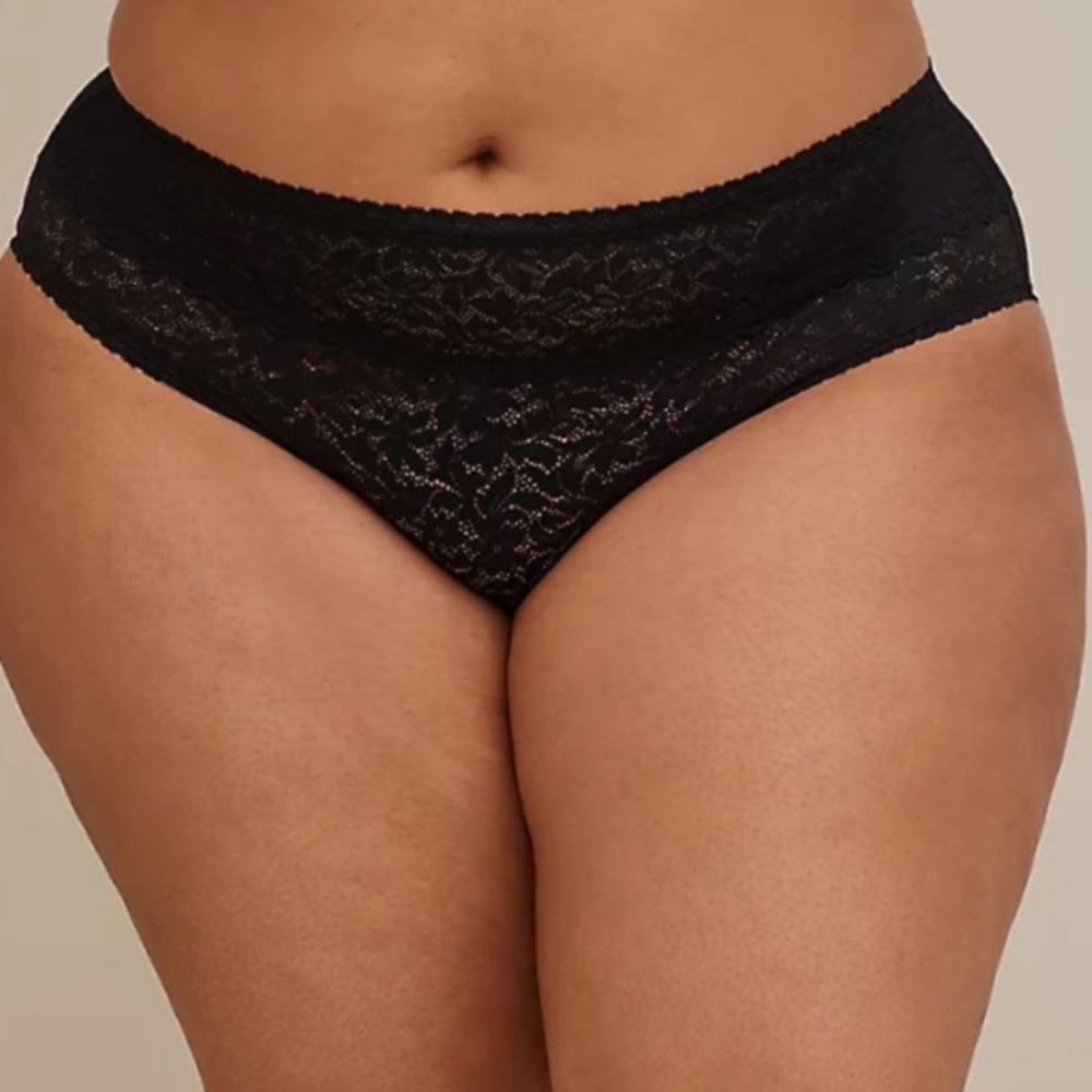 2 Pairs Torrid Black 4-Way Stretch Lace Mid Rise Hipster Panty NWT - Picture 4 of 9